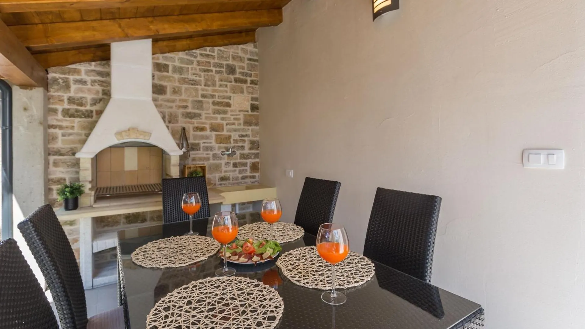Moderne Ferienwohnung Residence Radovan In Porec Apartment
