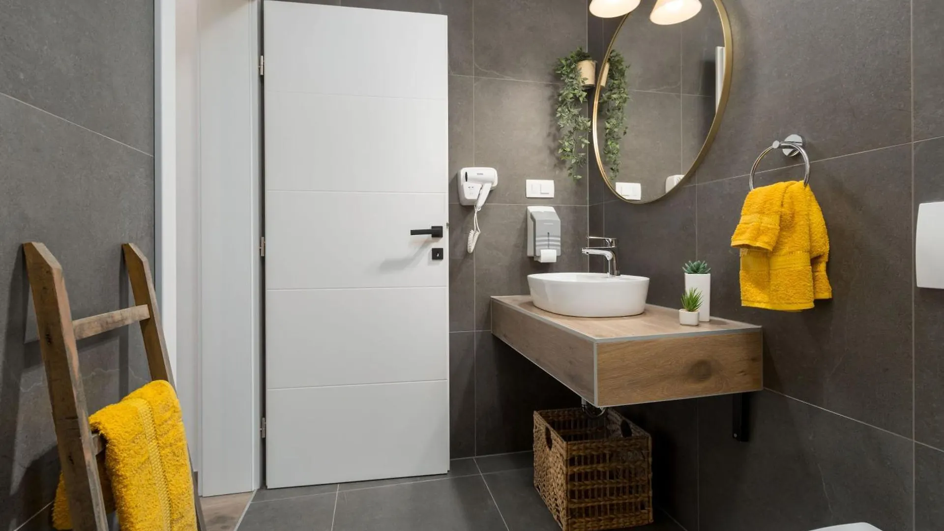 Moderne Ferienwohnung Residence Radovan In Porec Apartment